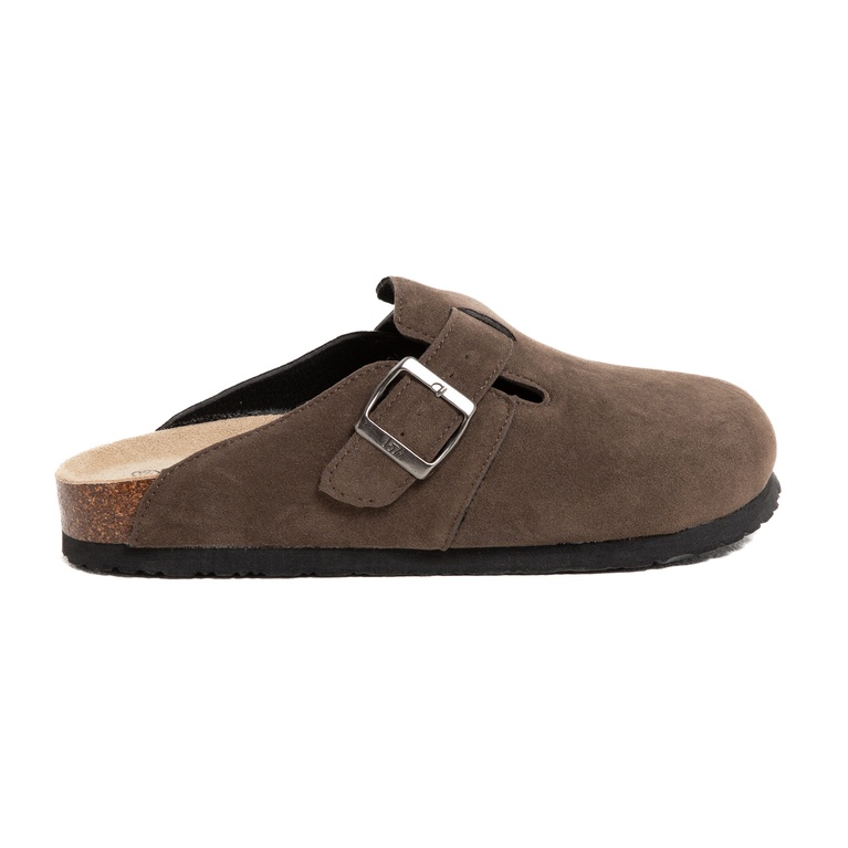 Clog "Buster" Brown